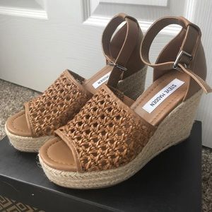 STEVE MADDEN • Joni Wedges